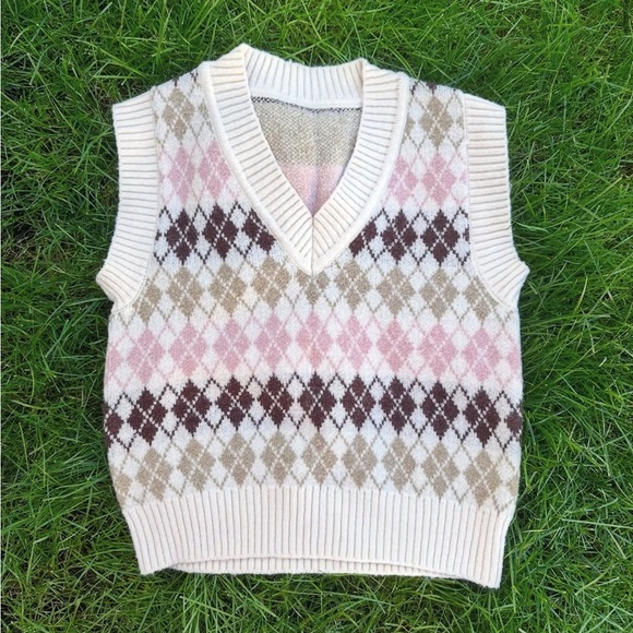Sweaters - Argyle Patterned Pink Brown & Cream Soft Sweater Vest